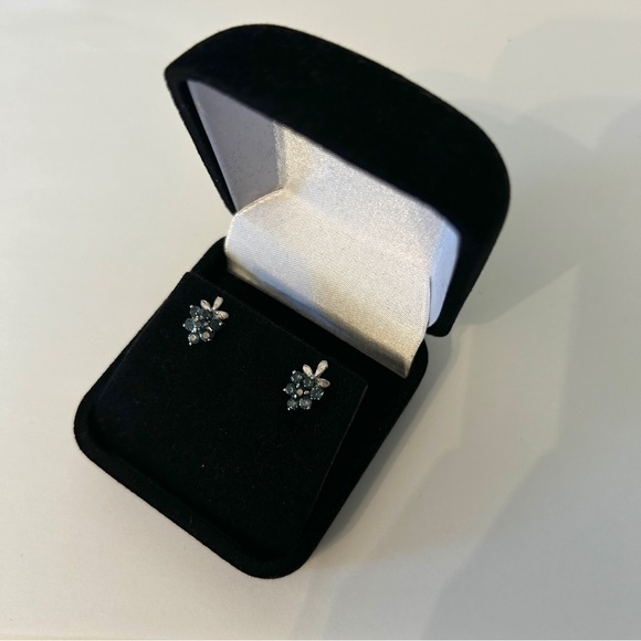 NIB genuine blue sapphires 925 sterling silver stud earrings Septemberbirthstone - Picture 8 of 13